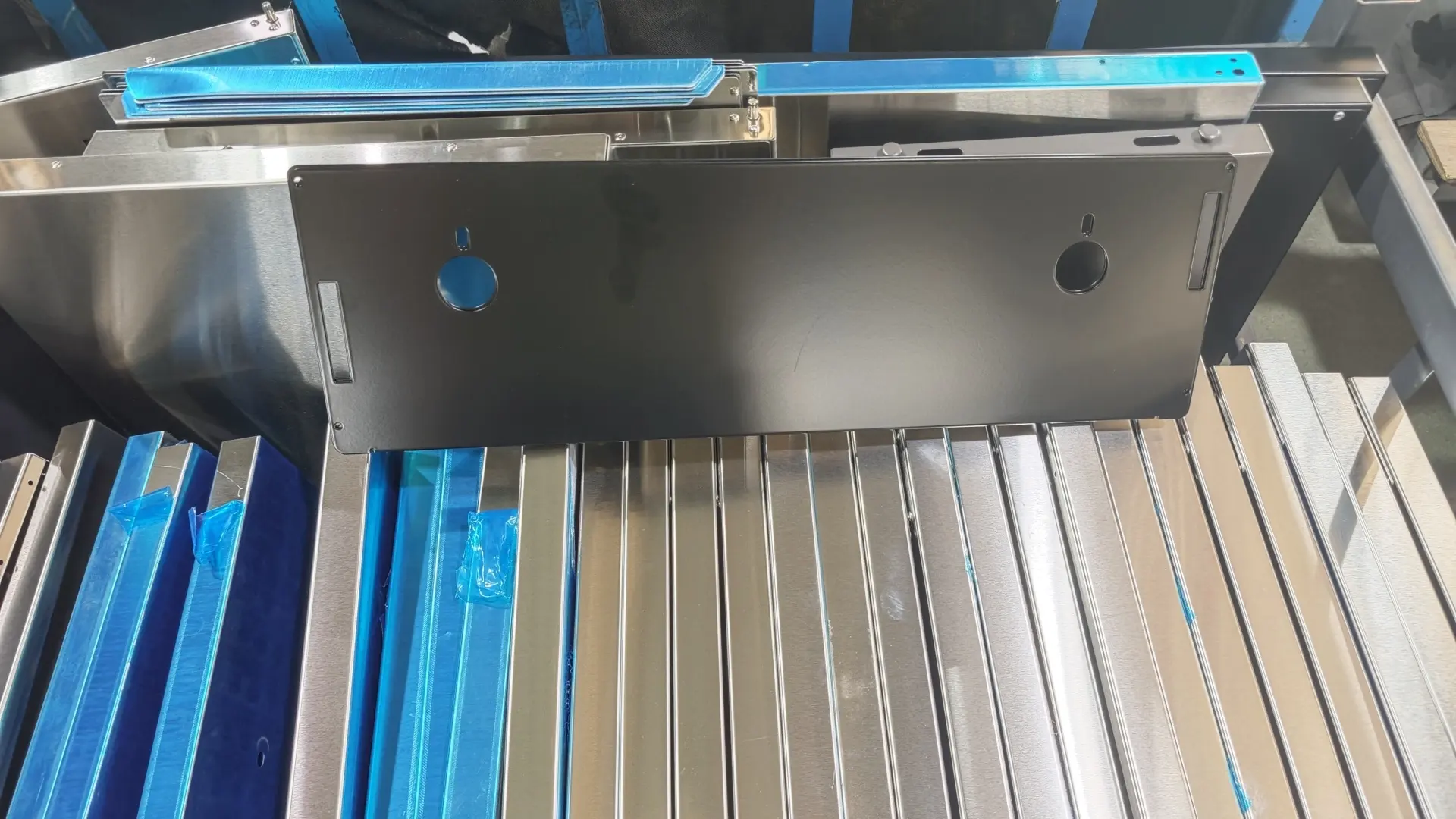 Which wall mounted metal bracket is best? (Compare top brands and features)