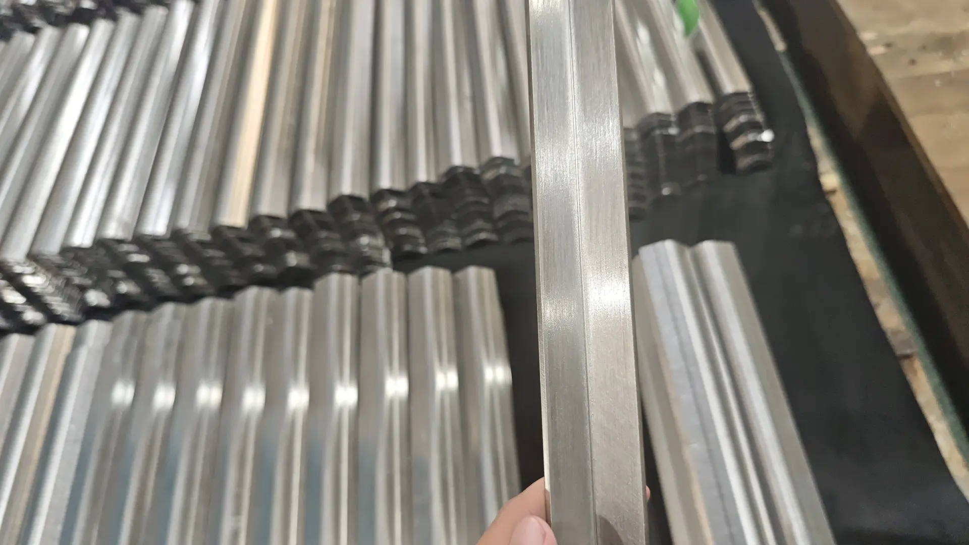 Why use metal frames for robot frames? Key advantages explained easy!