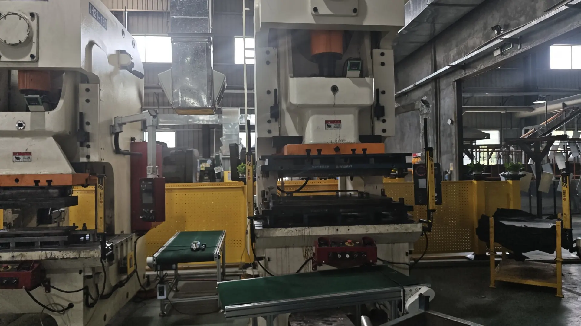 Heavy Duty Sheet Metal Electrical Enclosures Explained (Stay Safe & Protected)